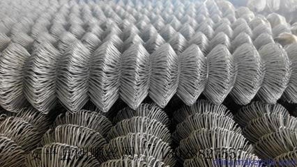 勾花網(wǎng)低價(jià)出售,菱形編織金屬網(wǎng)安平直銷圖片,勾花網(wǎng)低價(jià)出售,菱形編織金屬網(wǎng)安平直銷圖片大全,安平縣朗順金屬絲網(wǎng)制品-